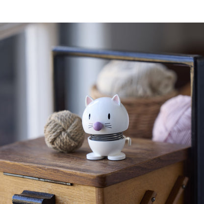 Hoptimist "Cat, white" von Hoptimist